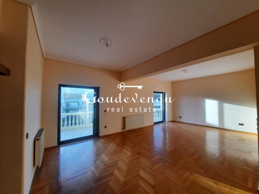 (For Sale) Residential Floor Apartment || Athens North/Papagos - 140 Sq.m, 3 Bedrooms, 390.000€ 